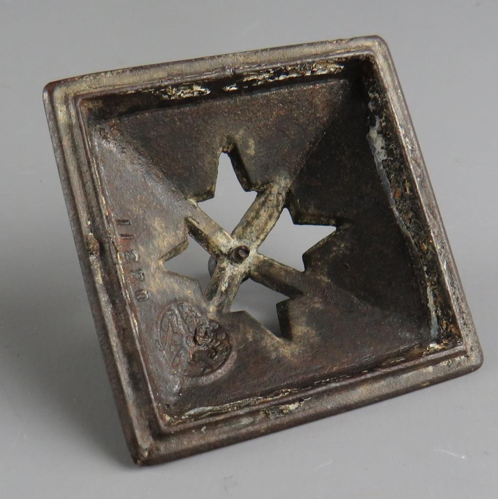 Antique EG Zimmermann Hanau Figural Cast Iron Lamp Post Pocket Watch Stand