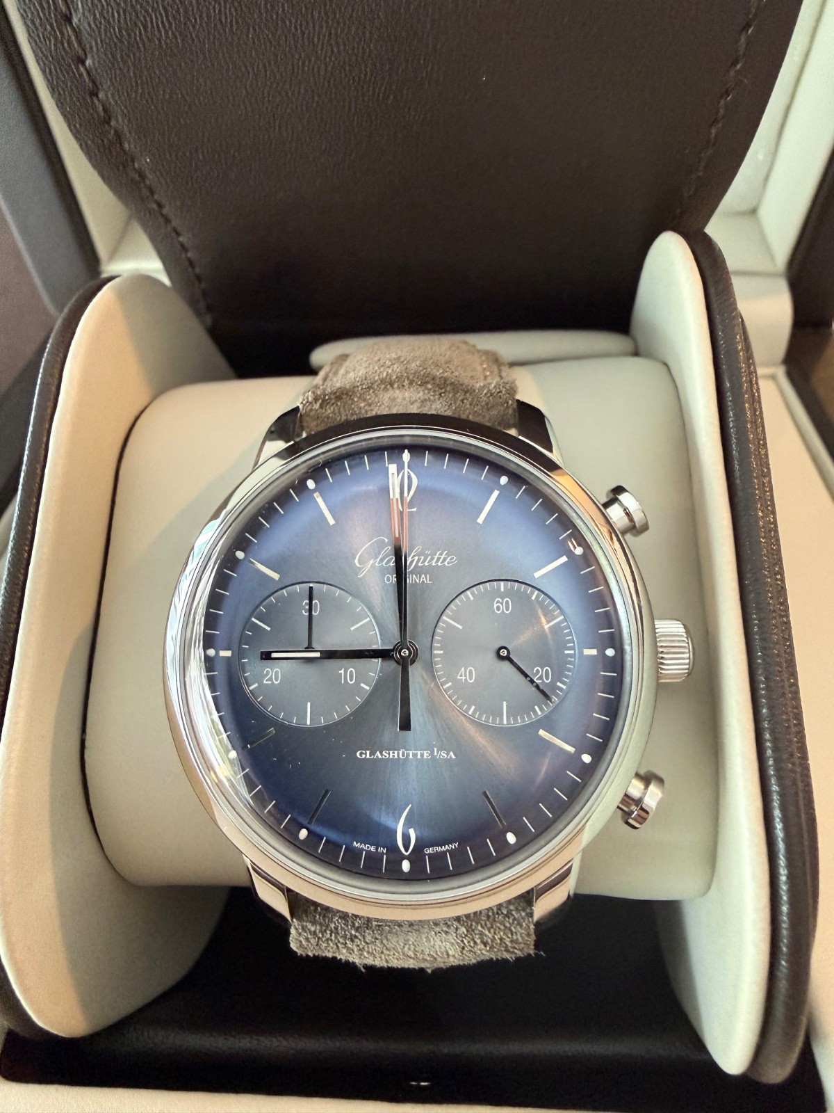 Glashutte Original Sixties Chronograph Annual Edition BLUE dial 42mm 13934042204