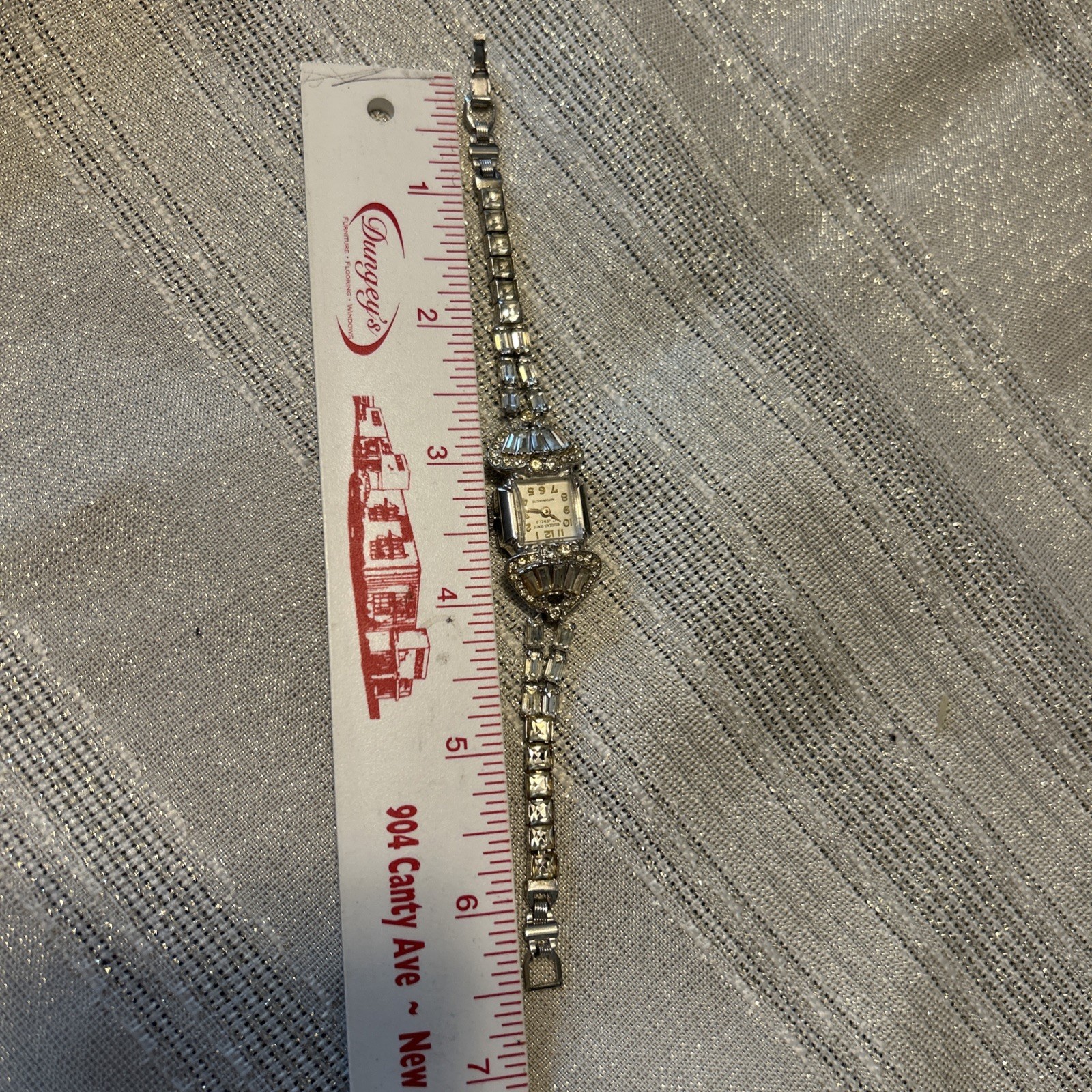 Vintage Bordeaux Genève Ladies Watch Swiss 17 Jewels Mechanical – Works 6.5”