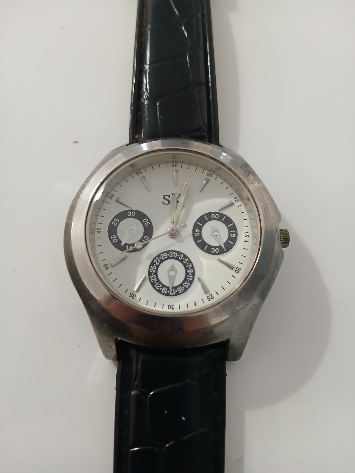 Chronograph Men Women Sk Silver and Black White Dial Watch
