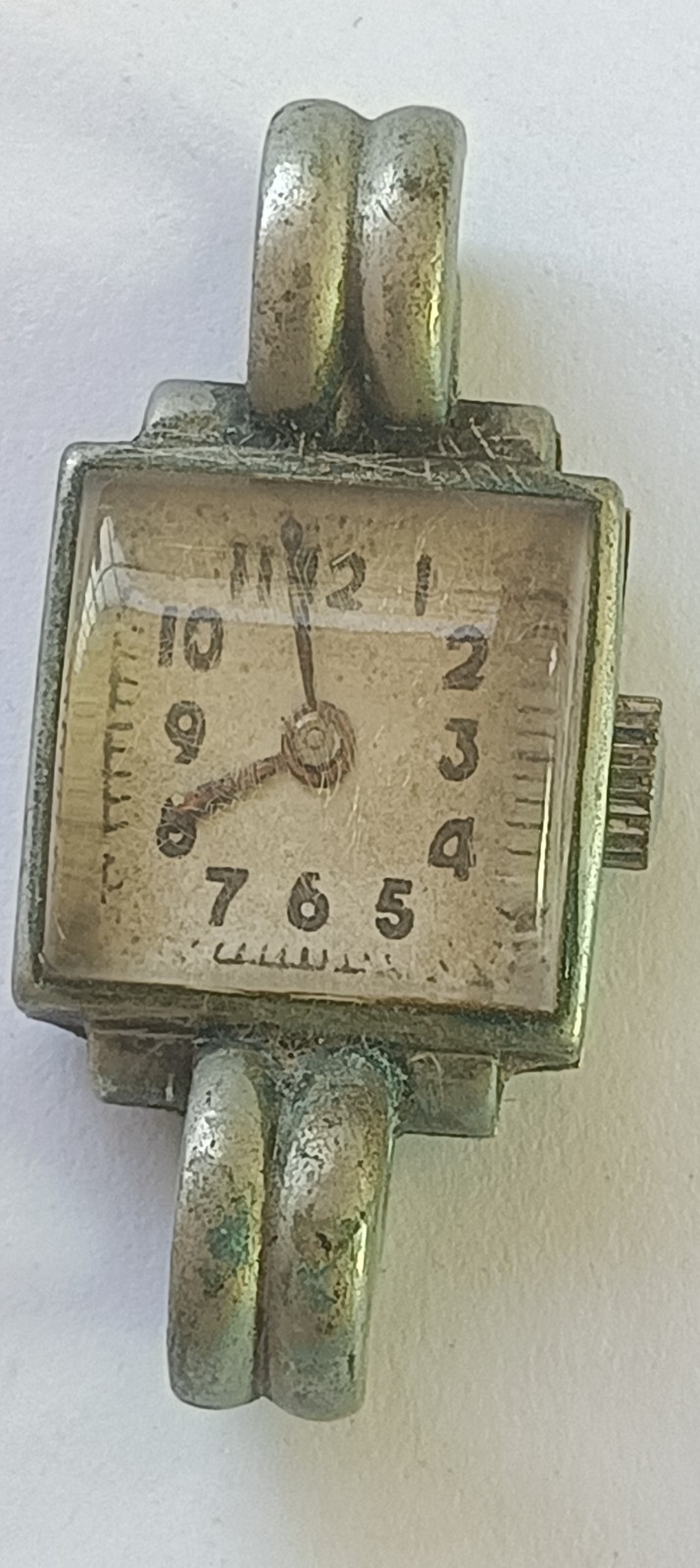 Antique old women wristwatch metal fond acier Art Deco design Felsus ?