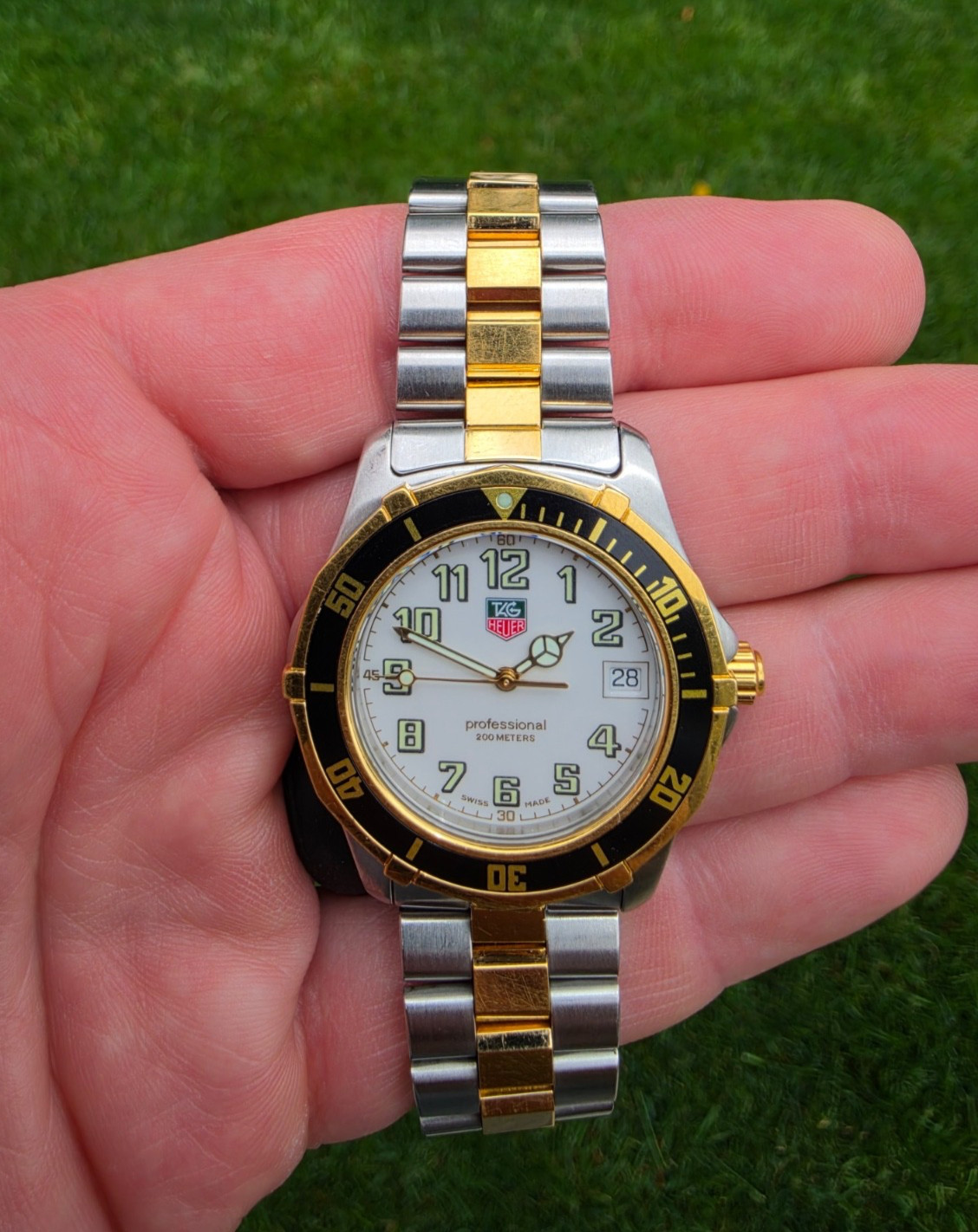 TAG Heuer WM1121.BB0314 Mens 2000 Series Professional Watch White Gold Black 9″