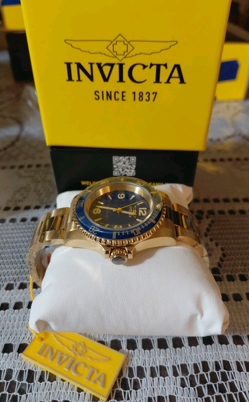 Brand New Invicta Specialty Rowan Men’s Watch – 40mm. Gold (69474)