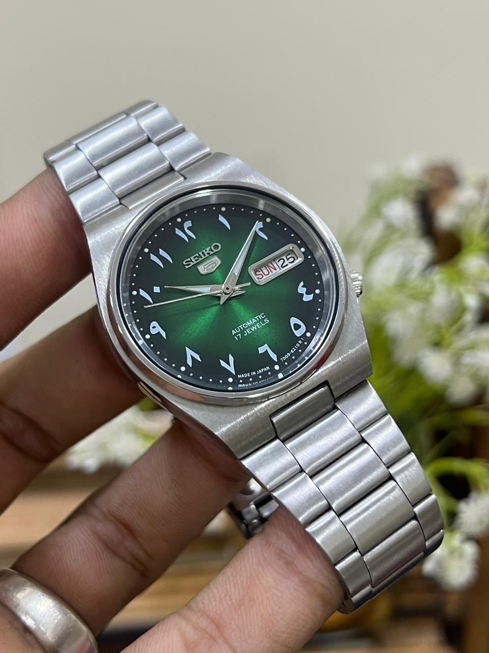 Seiko 5 Automatic Arabic Green and Black Dail Mens Watch Japan Made 7009