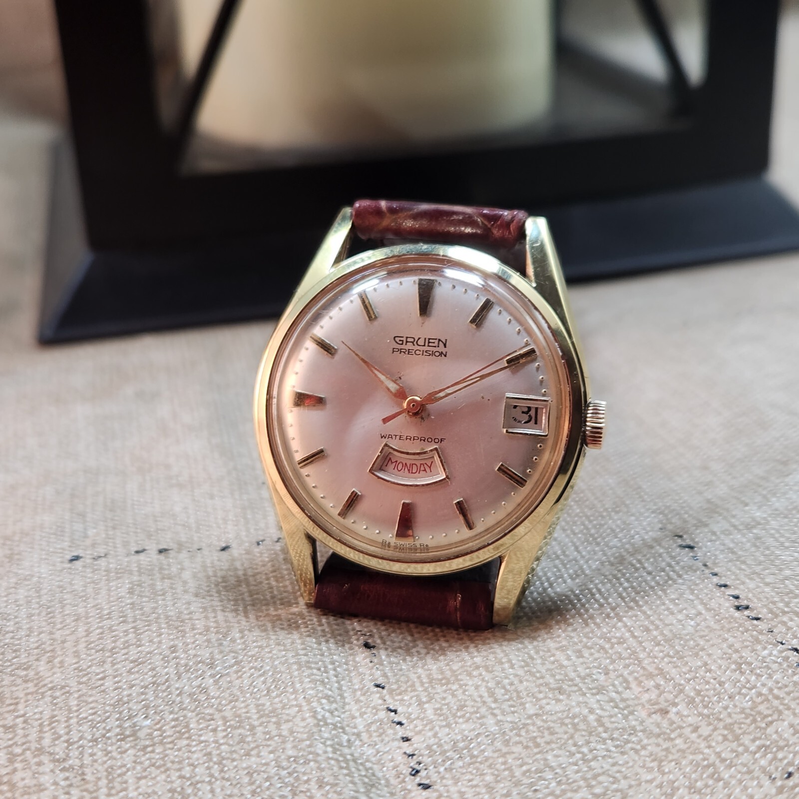 Vintage Gruen men’s wind watch N522CD 17Jewels day/date 1960s*runs*