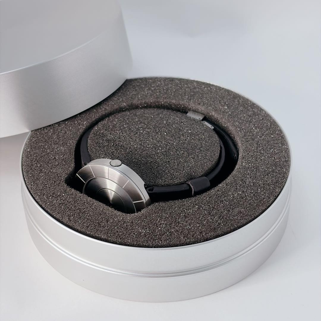 Issey Miyake Tokujin Yoshioka VJ20-0010 Men’s Watch 38mm