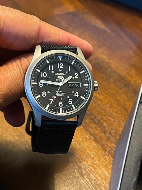 Seiko 5 field watch SNZG15, automatic self-wind, 100m WR, nylon strap