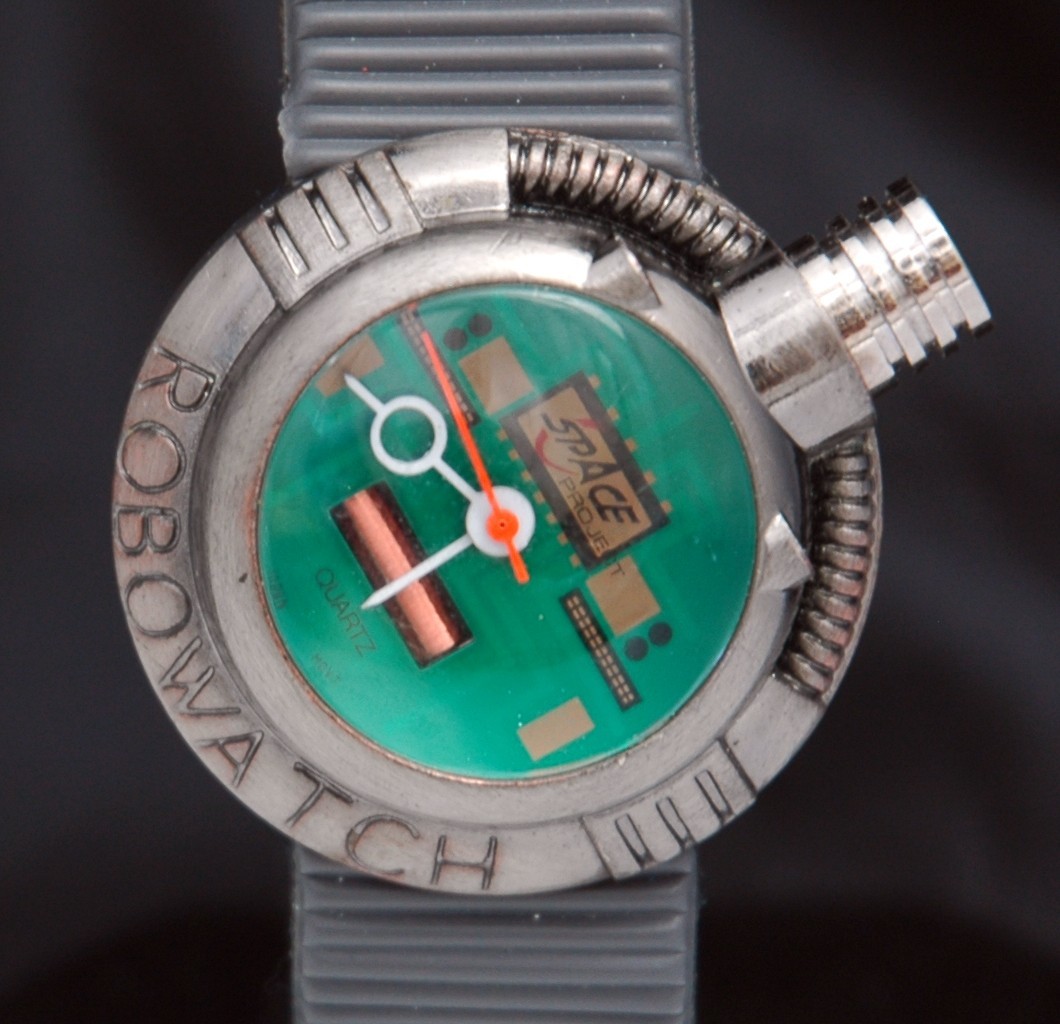 Space Project Robowatch Men’s Watch Bubble Crystal New Battery 38mm VTG Rare