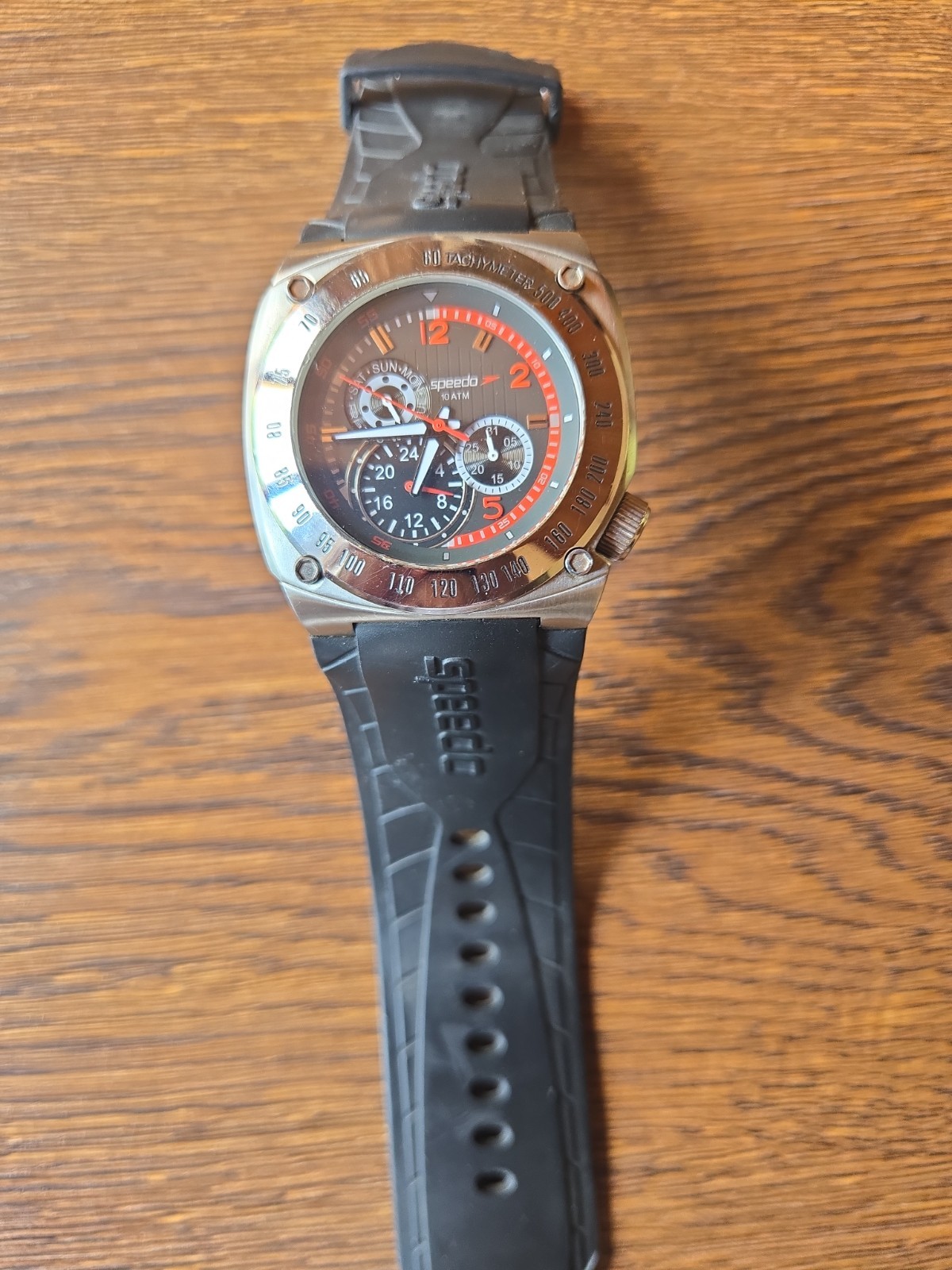 Beautiful Speedo Warch With Rubber Band! Vintage Sportty Look!