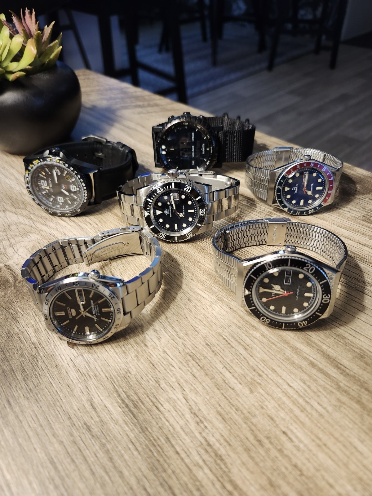 Seiko 5, Torgeon GMT Pilot, Suunto Core, Timex Auto, Addiesdive.