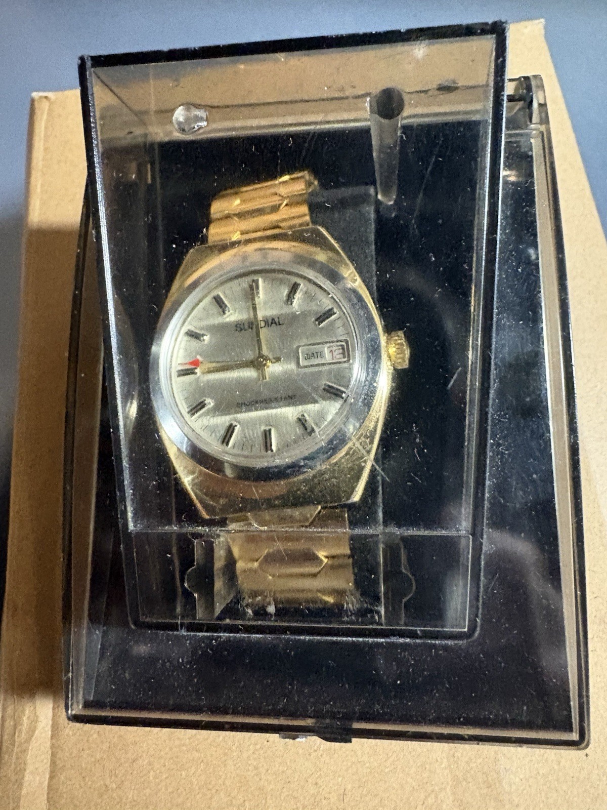 Handy Fixing Watches? A Gold Tone, Sundial Wind Up Watch That Doesn’t Wind.