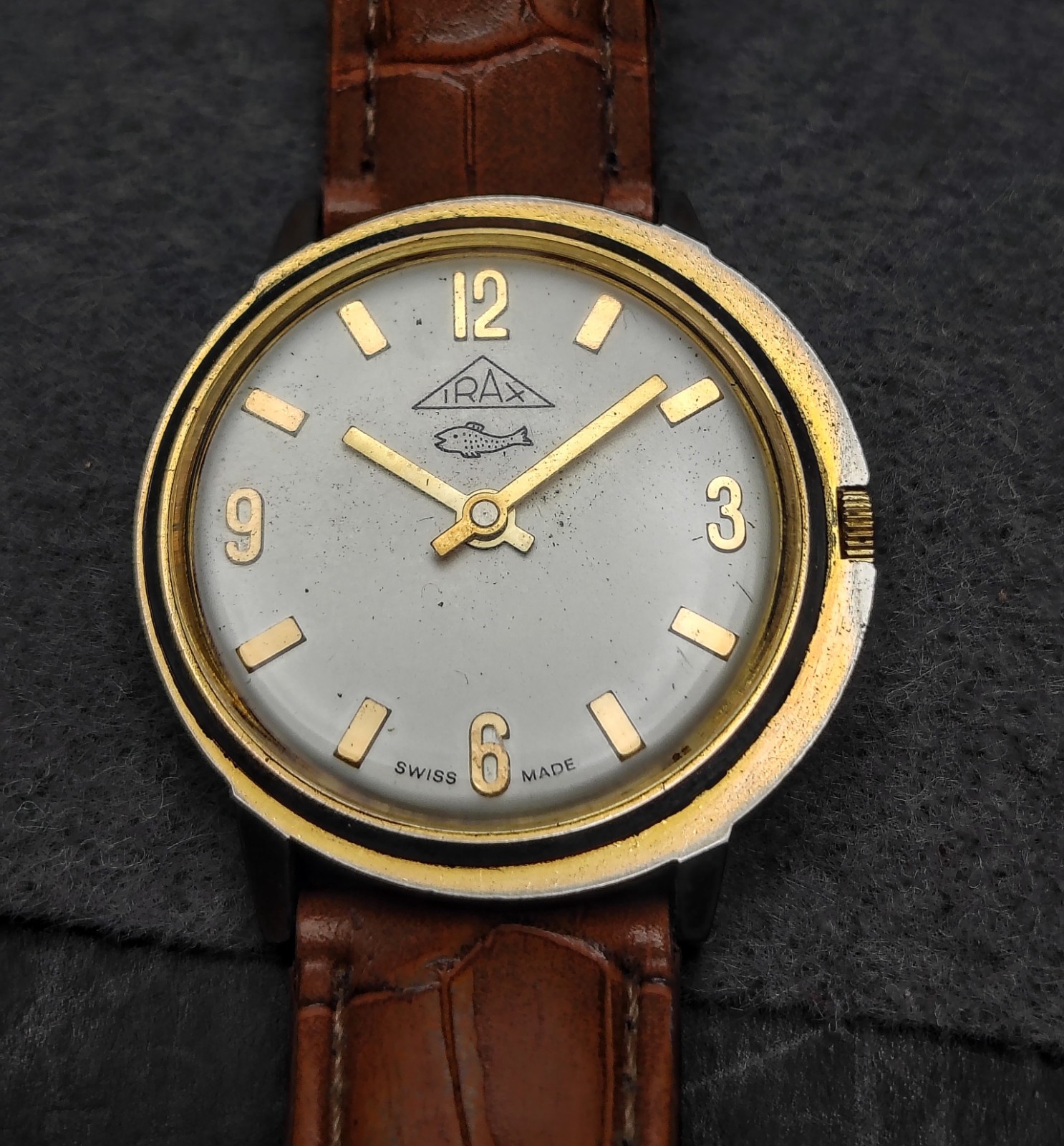 Vintage IRAX Swiss Manual Wind Watch EB 8800 36mm Asymmetrical Case Runs