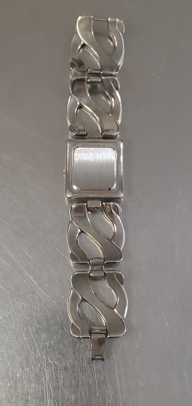 MOULIN Watch Women’s Vintage Quartz Analog Gemmed Thick Band 6.75 inch 31 mm