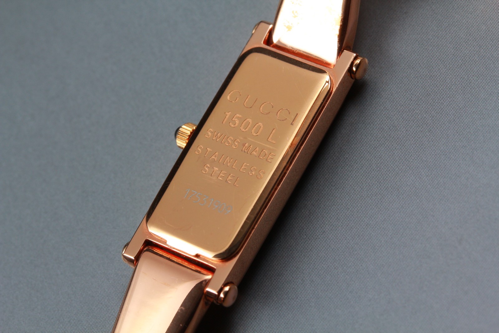 [N MINT+] Vintage Gucci 1500L 13mm Pink Logo 1P Diamond Gold Quartz Womens Watch