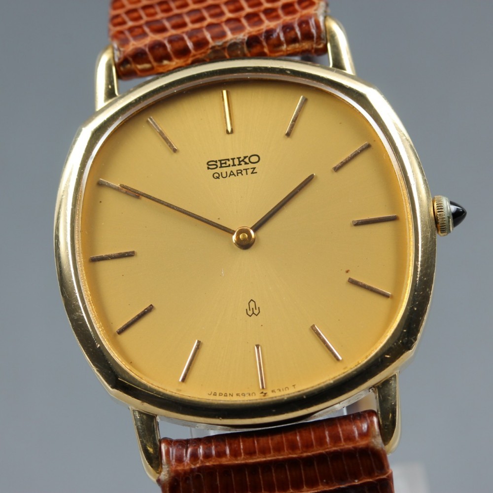 Near MINT SEIKO Dolce 5930-5280 14K Solid Gold Quartz 32mm Men’s Watch 1980