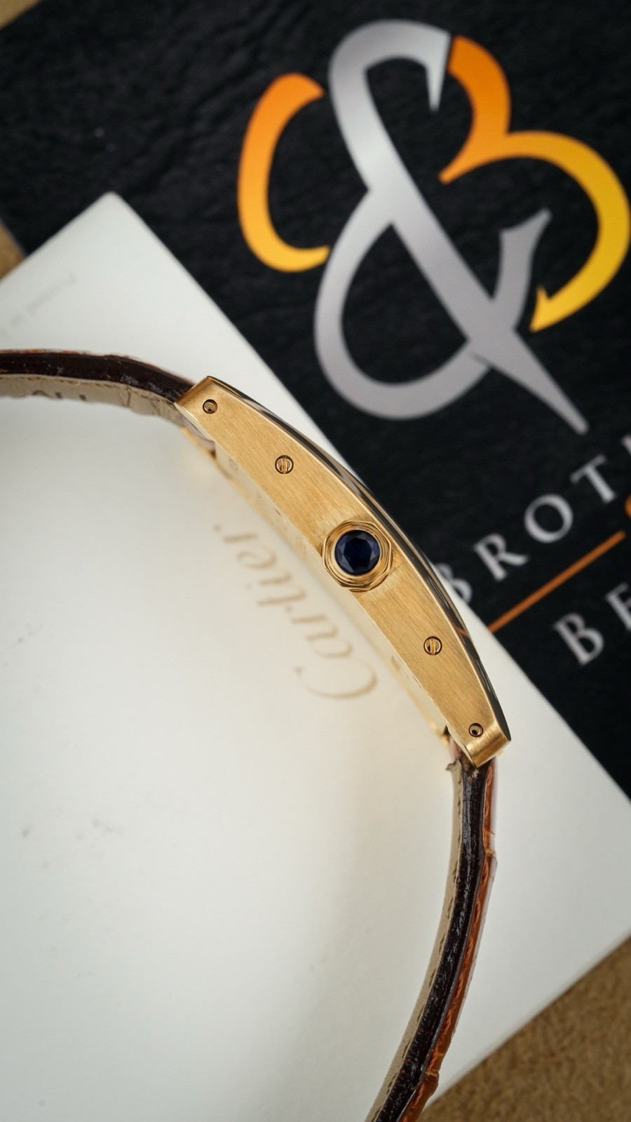 Cartier Tank Americaine Ladies 18k Yellow Gold 19mm Quartz Watch Ref. 2482