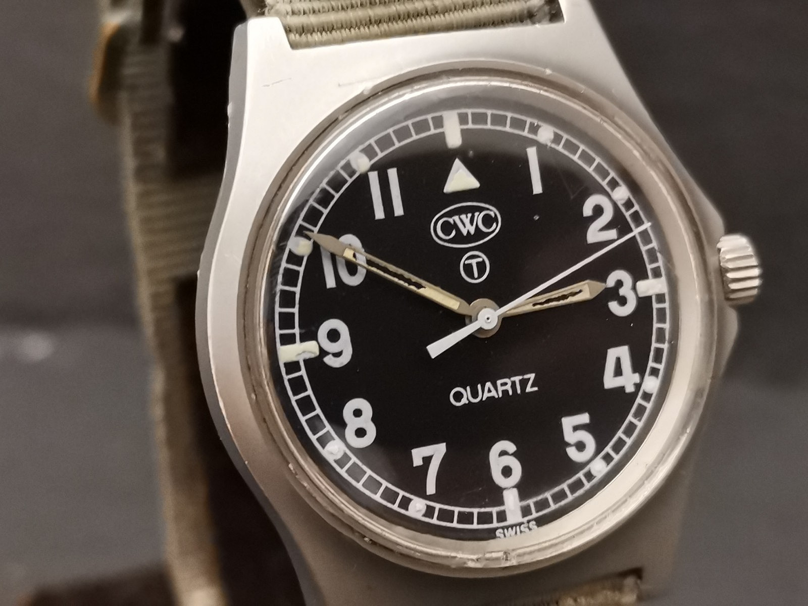 CWC G10 Quartz Watch 0555 Royal Navy Issued. Dated 1988. Working. Bonded strap.