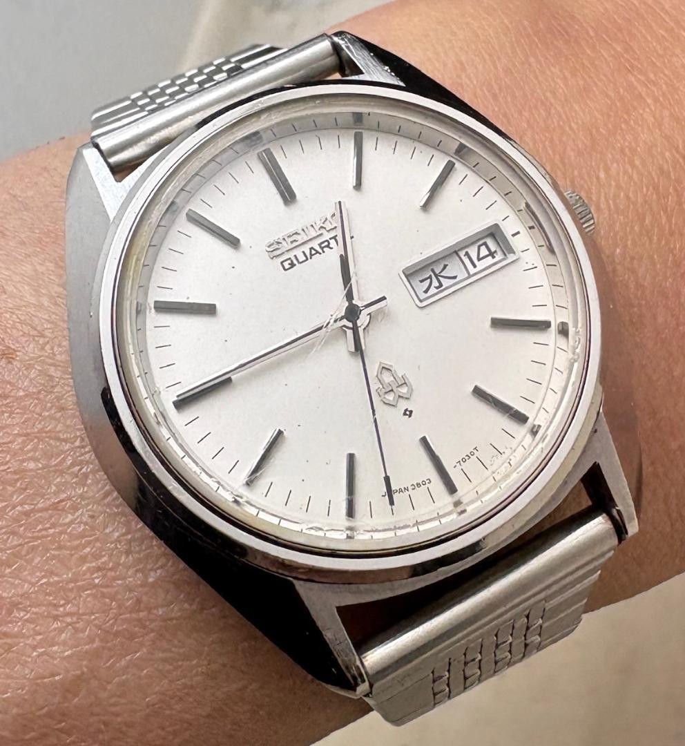 Seiko Quartz QR 3803 7030 Mens Watch 37x41mm 11mm Thick Japan Made