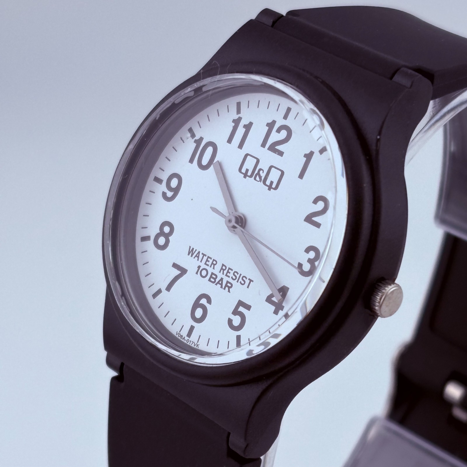 CITIZEN Q&Q CAL.2035 QUARTZ 10 BAR PLASTIC CASE Battery replaced 33.4mm