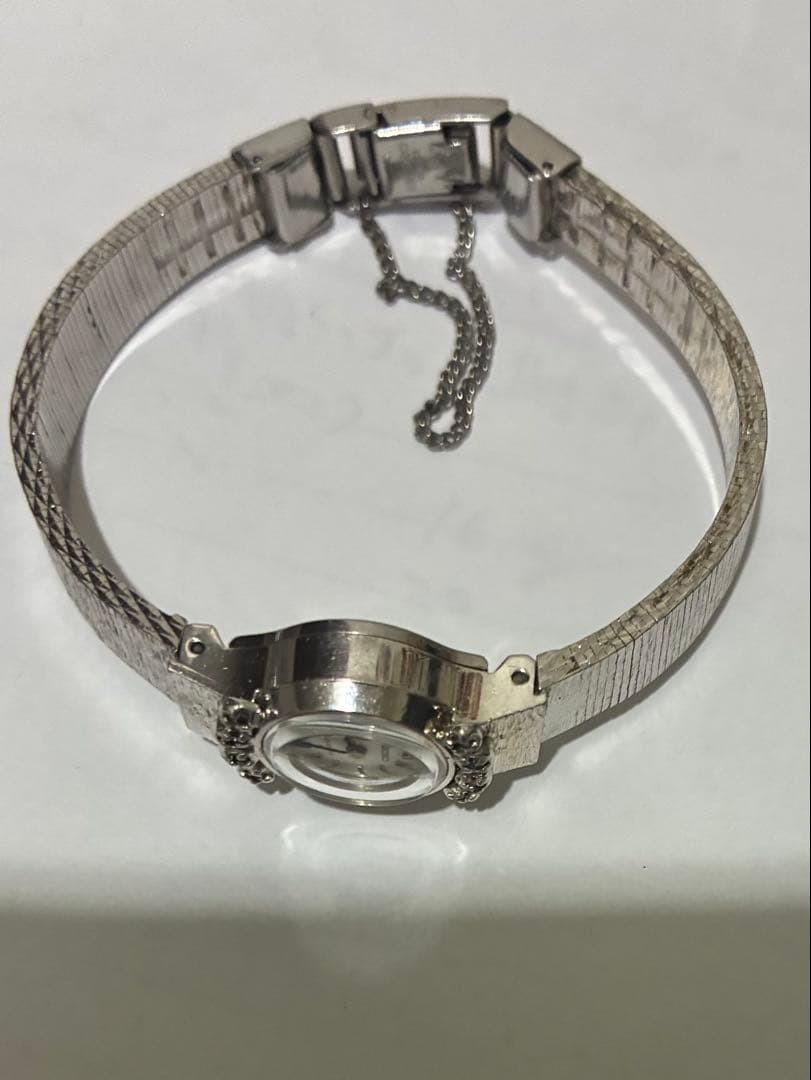 Vintage Seiko bracelet watch, hand-wound, with rhinestones.