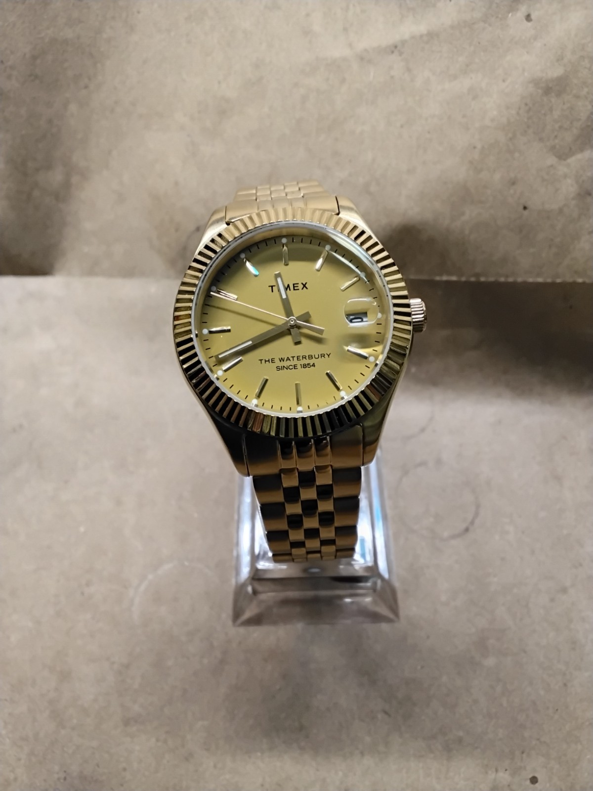 Timex Waterbury Legacy Women’s Watch – Golden – Works – Used Good Condition