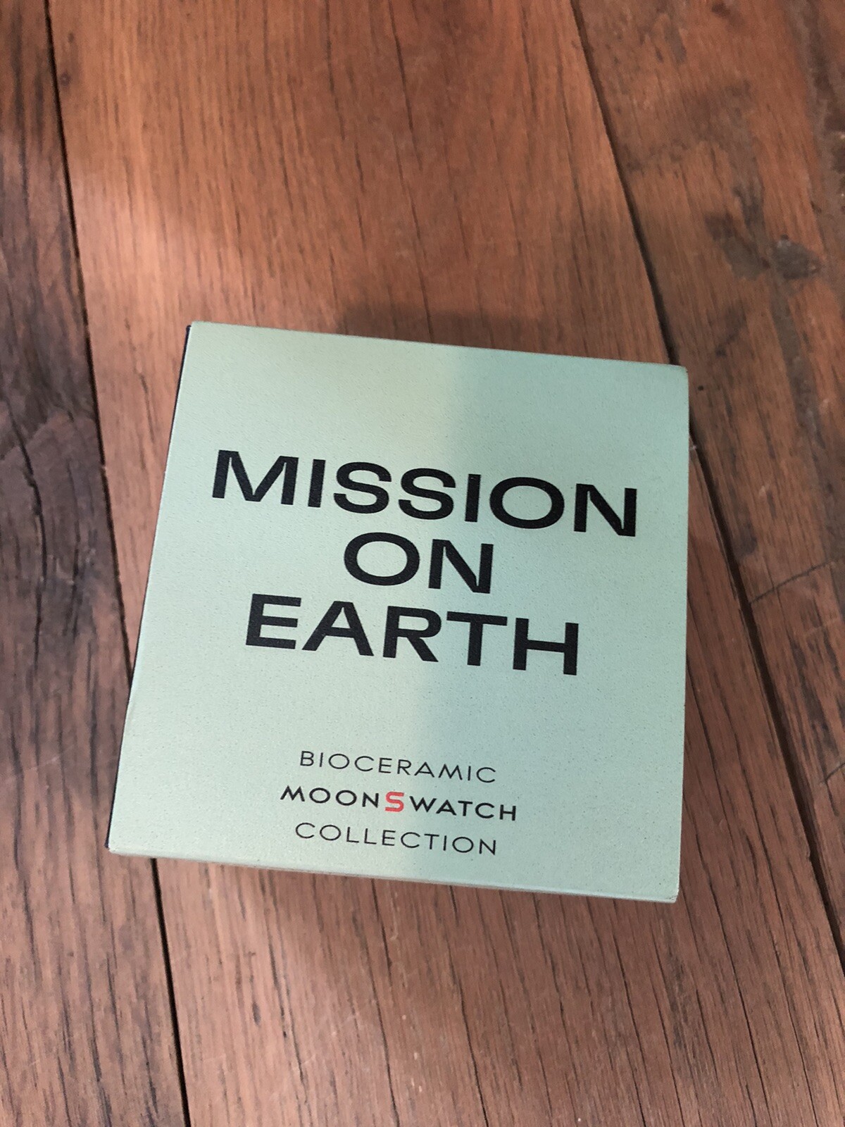 OMEGAxSwatch Bio ceramic Moon swatch Collection. Earth. Blue/Green