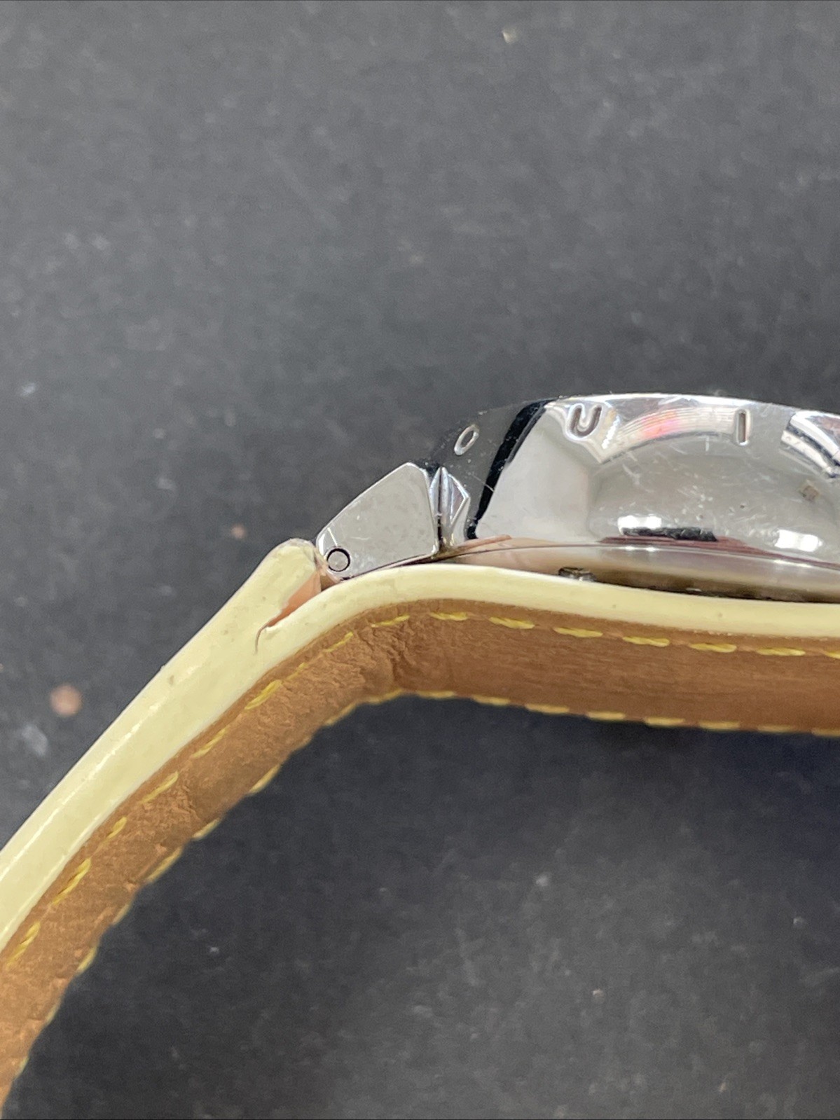 Louis Vuitton Tambour Q1216 Beige Pink Leather Steel Womens Wrist Watch