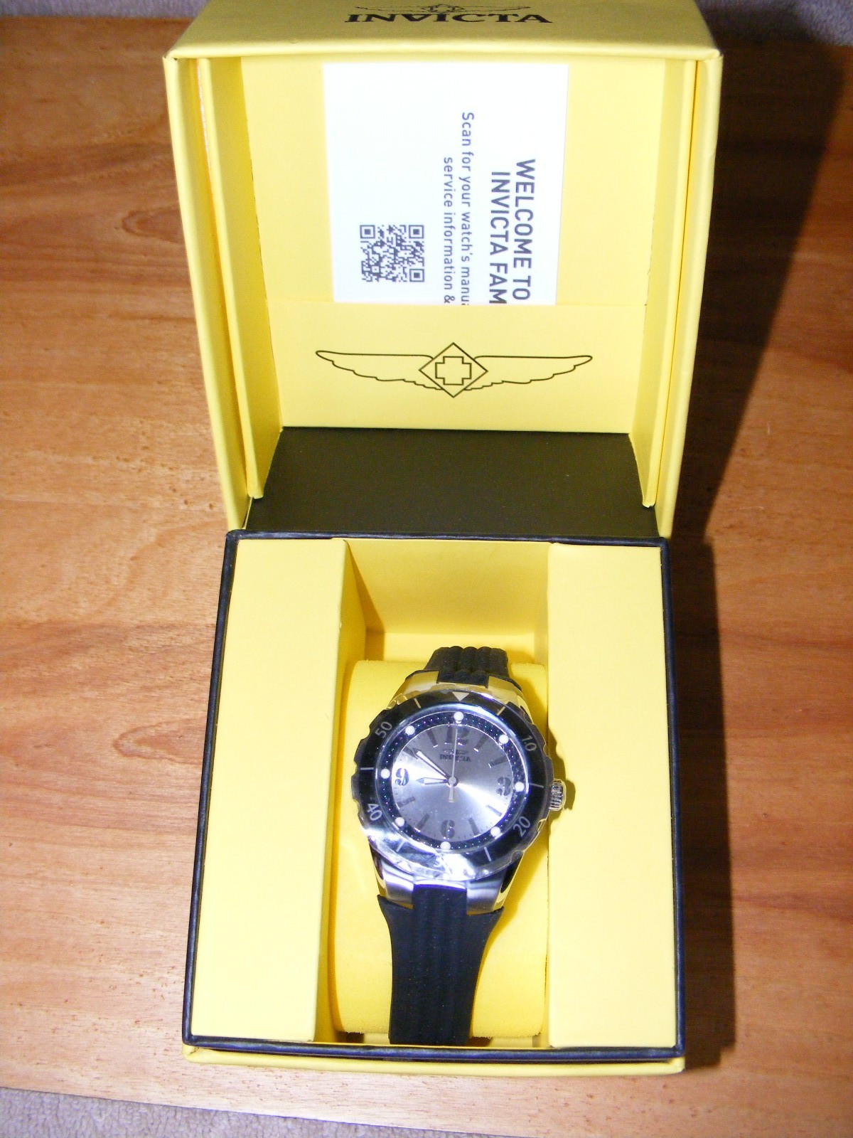 Invicta Angel Halo Woman’s Watch 38mm Black & Silver Silver dial New with Tags!