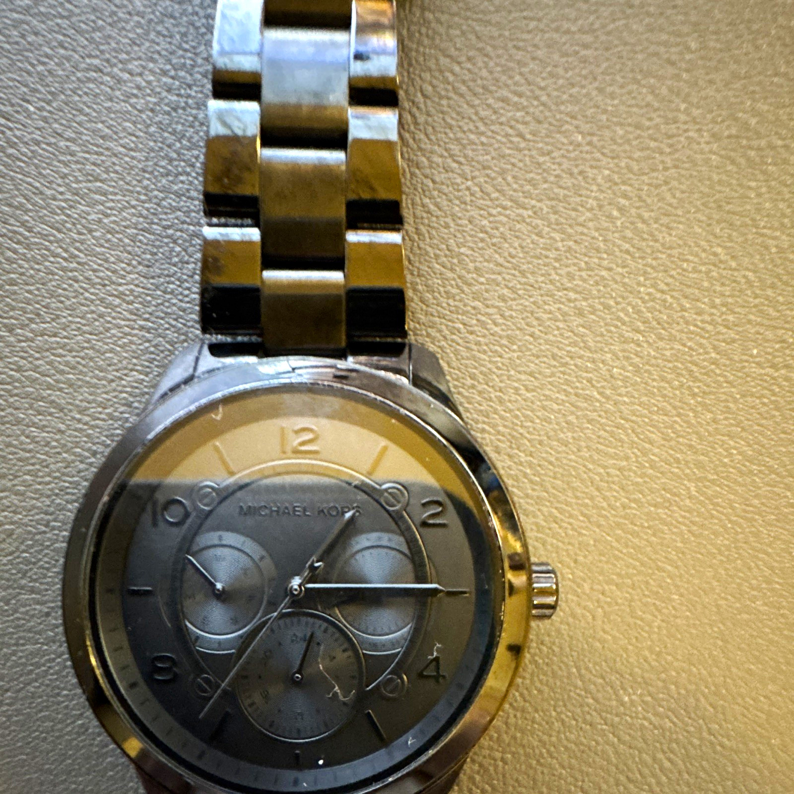 Michael Kors Women’s Quartz Round Analog Watch, Gray Dial, Silver SS Bracelet