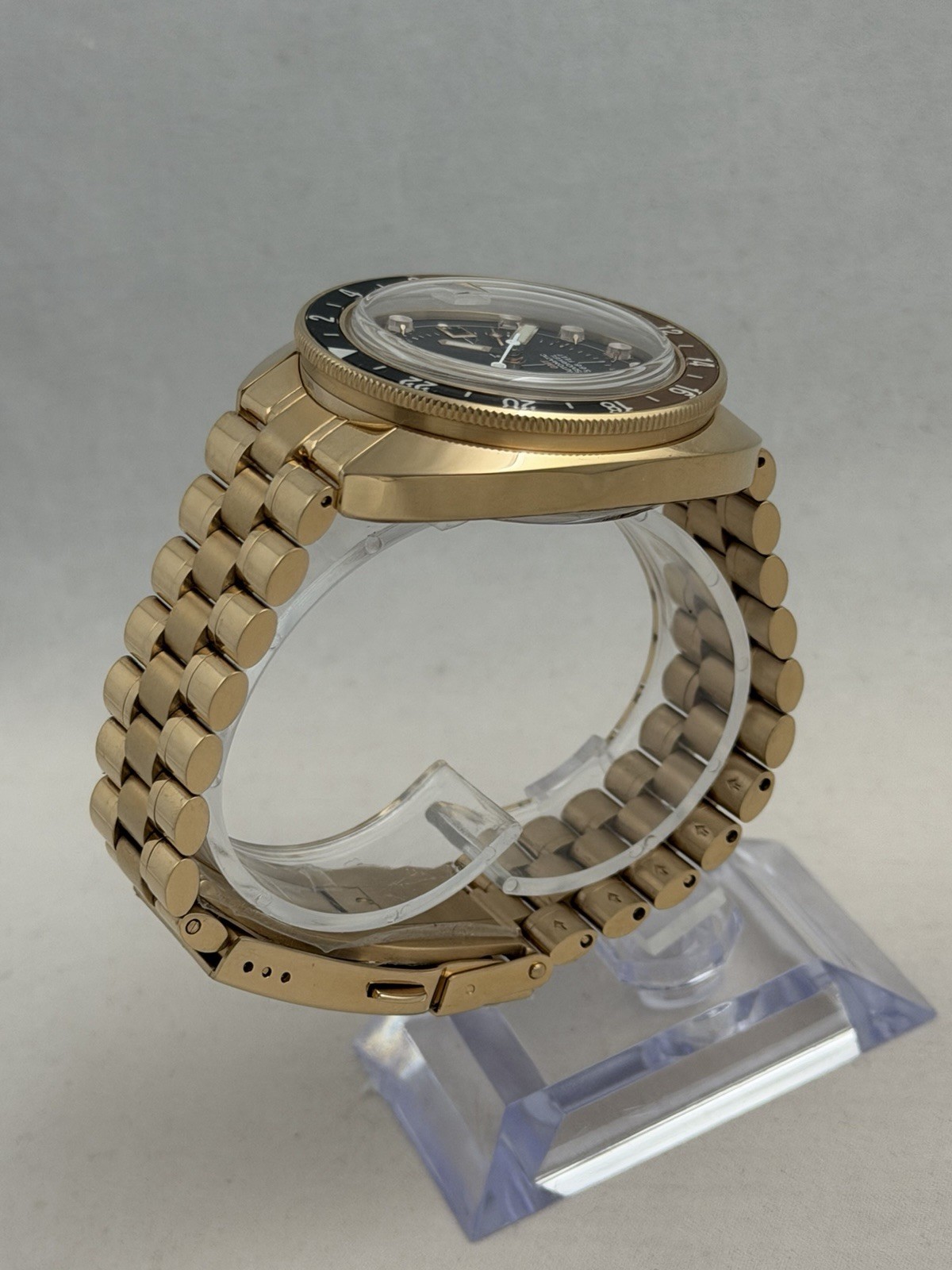 Bulova Oceanographer Automatic GMT Diver 200m “Rootbeer” Watch 97B215 41mm
