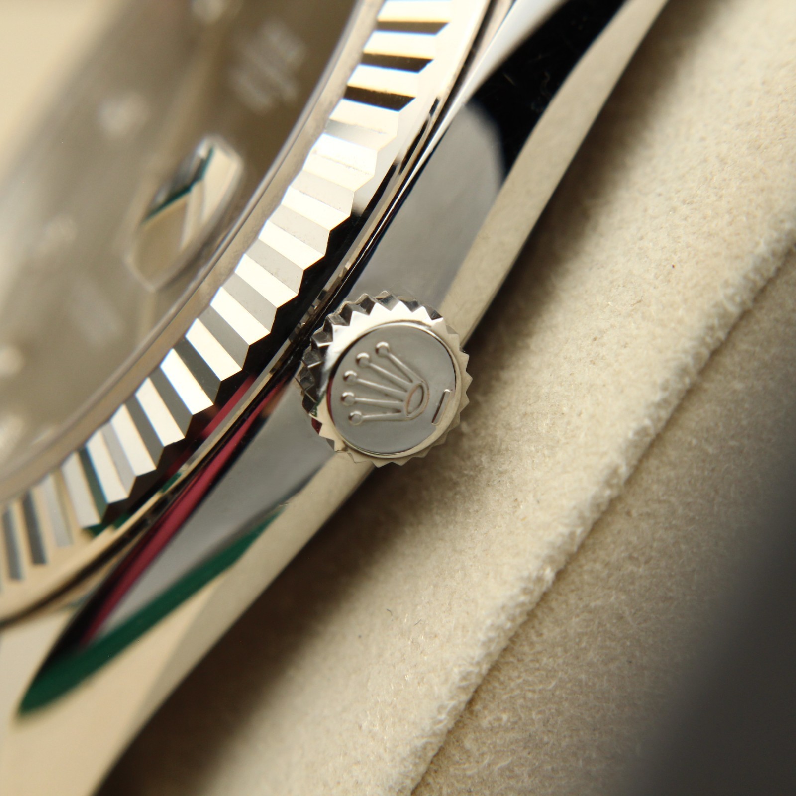 Rolex Datejust 41 Rhodium Diamond Dial Jubilee Bracelet Full set 126334