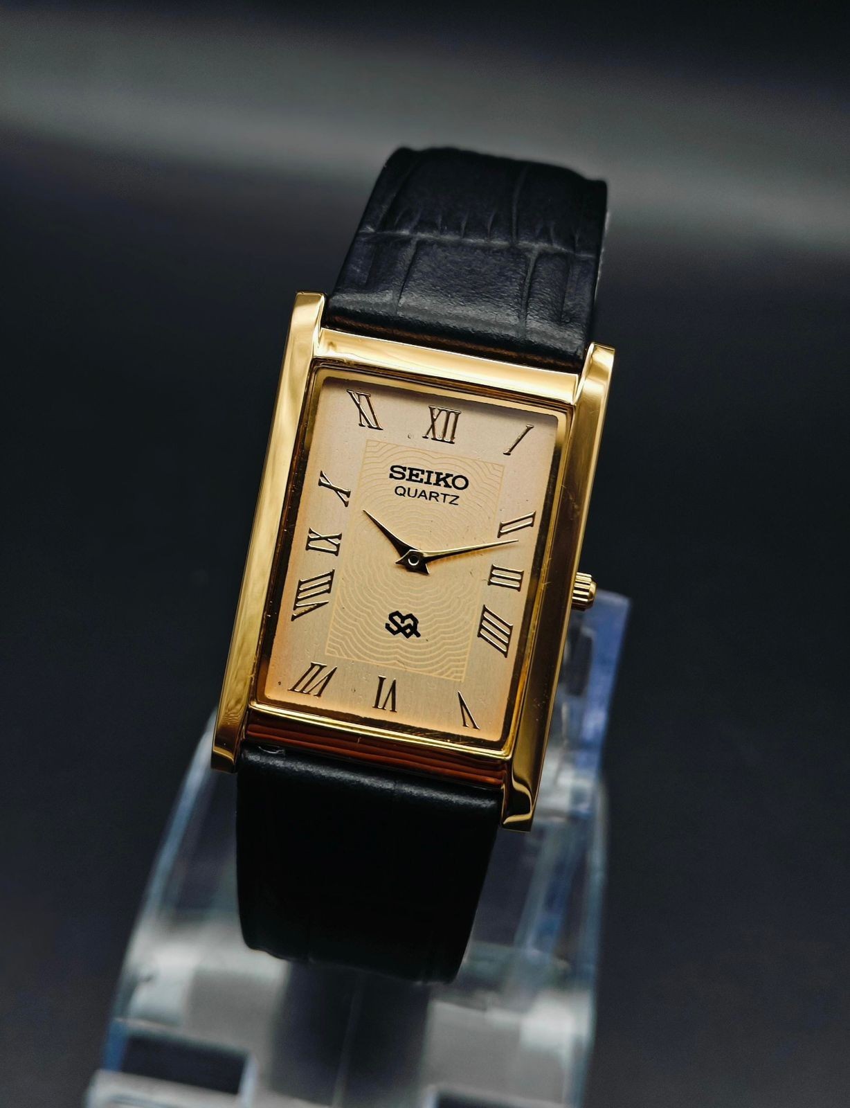 Rare Vintage Seiko Slim Quartz Men’s Wrist Watch