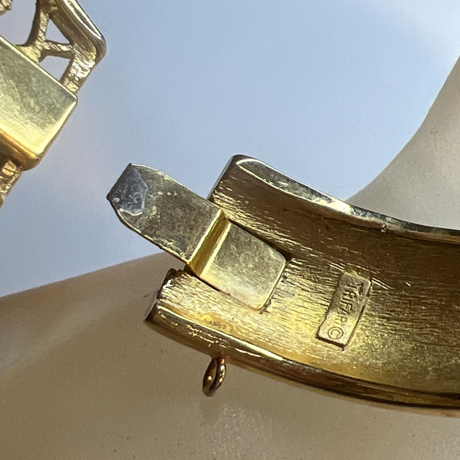 Crown Trifari Women Gold Tone Brutalist Bracelet 17 Jewel Watch RARE Project